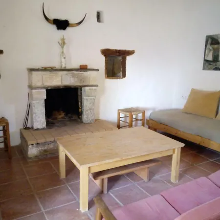 Traditional Old Farm Casa vacanze Zárakes